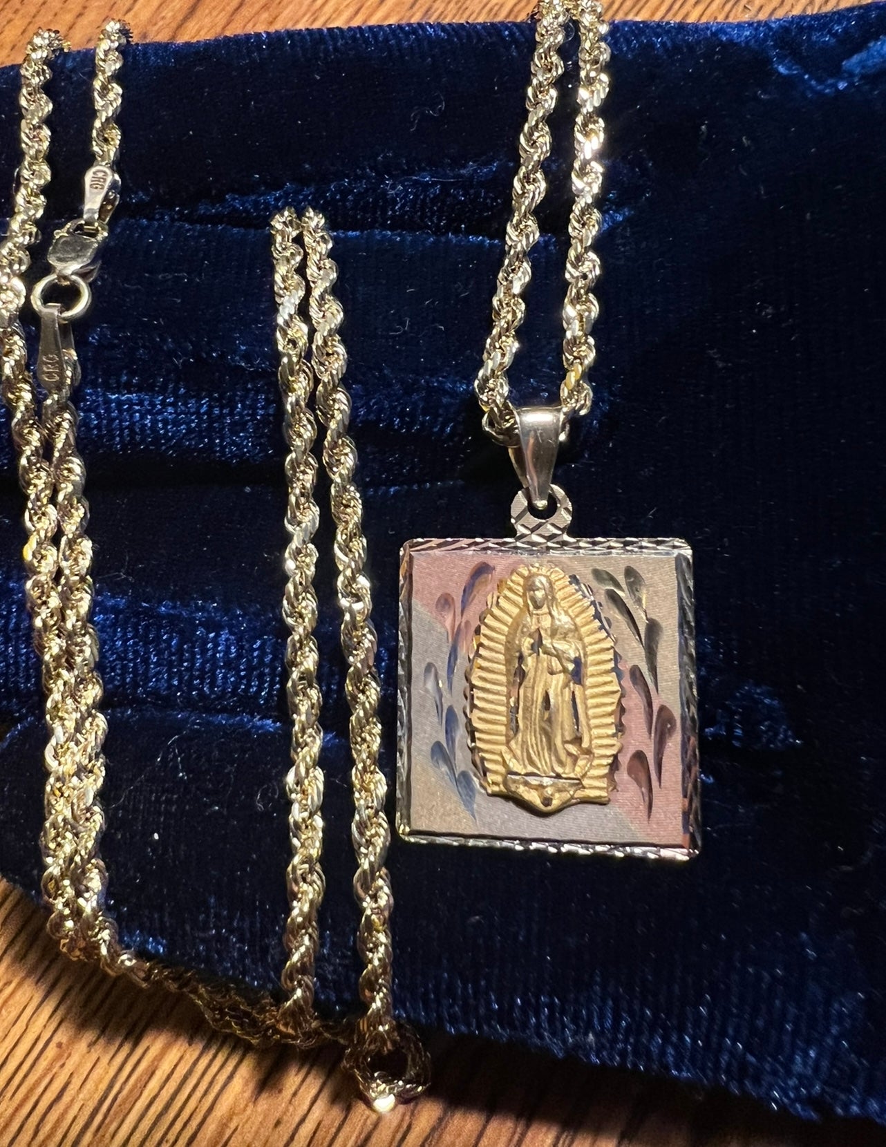 14k Real Gold Tri Tone Elegant Cuadro Virgen Mary