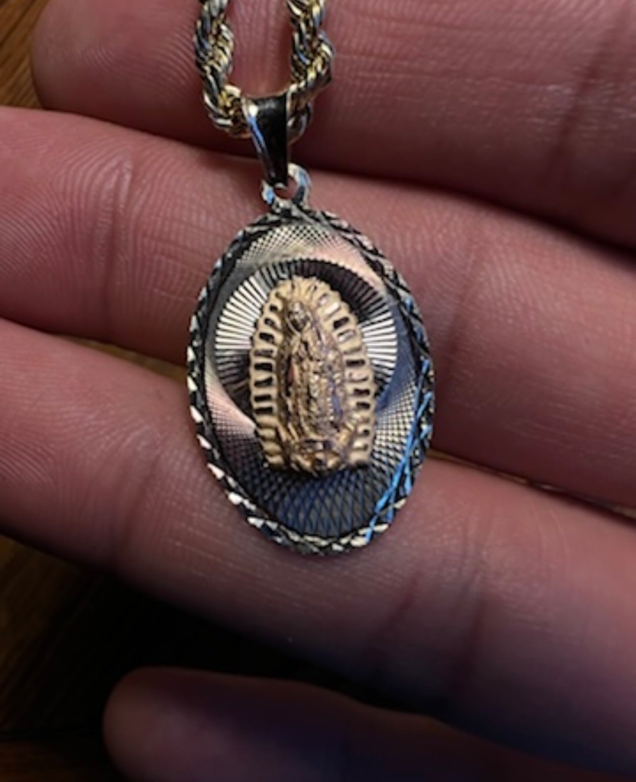 14k Real Gold Oval Virgencita Medalla🔥